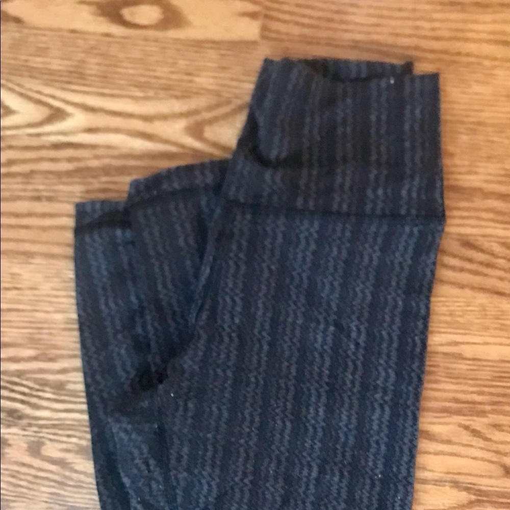 Lululemon - Black Leggings 🌚 - Picture 2 of 3